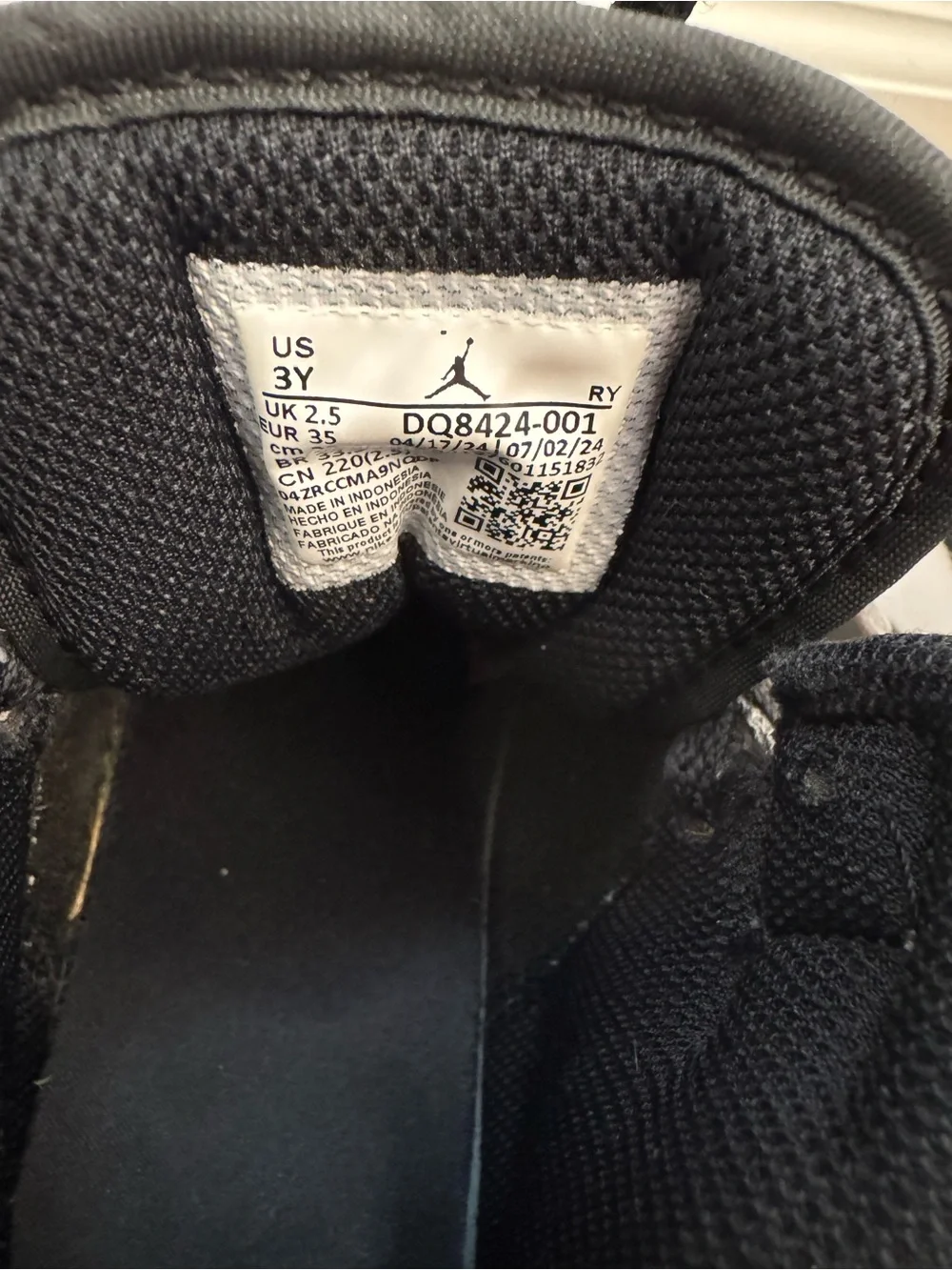 Jordan 1 MID Black Iron Grey-White 3Y